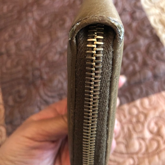 Vintage Authentic Yves Saint Laurent Bullring Long Wallet - Picture 5 of 6